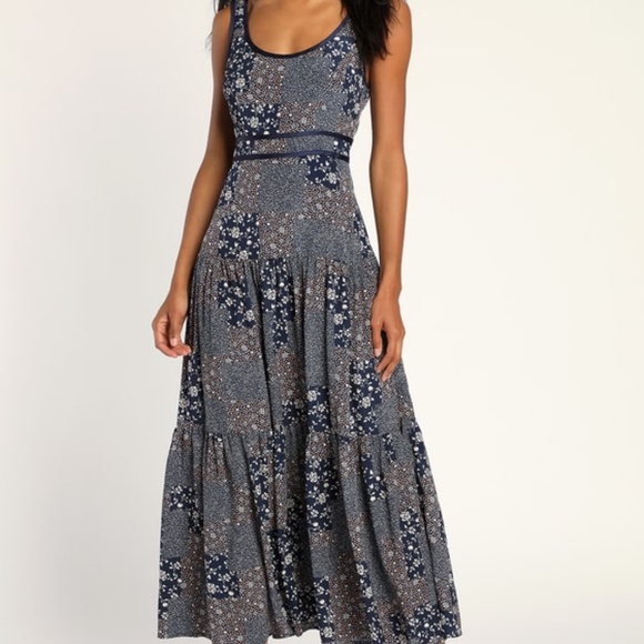 Lulus Navy Blue Floral Quilt Print Maxi Dress - Size M - Picture 1 of 7